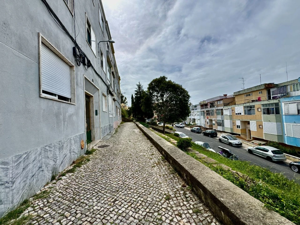 Apartamento T3 para Arrendamento em Queluz Foto 23