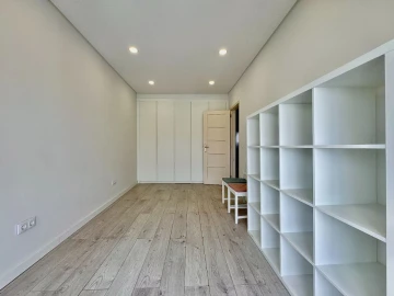 Apartamento T3 para Arrendamento em Queluz