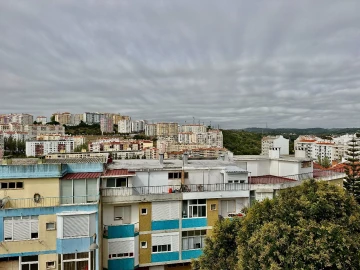 Apartamento T3 para Arrendamento em Queluz
