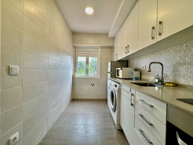 Apartamento T3 para Arrendamento em Queluz Foto 12