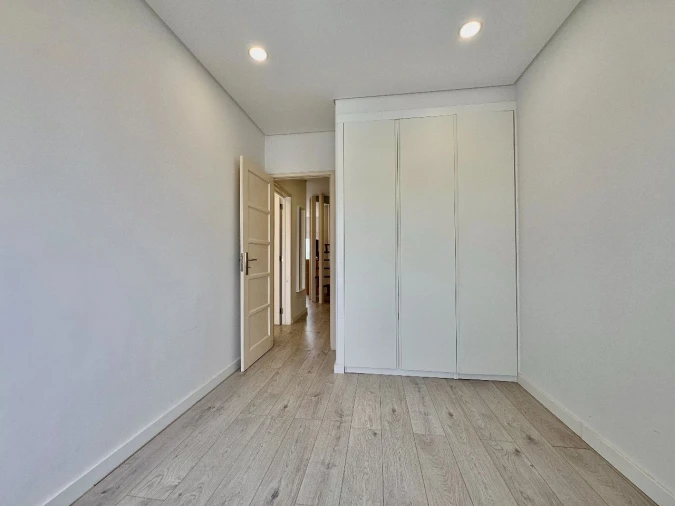 Apartamento T3 para Arrendamento em Queluz Foto 18