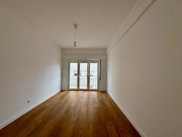 Apartamento T2 para Arrendamento em Lisboa
