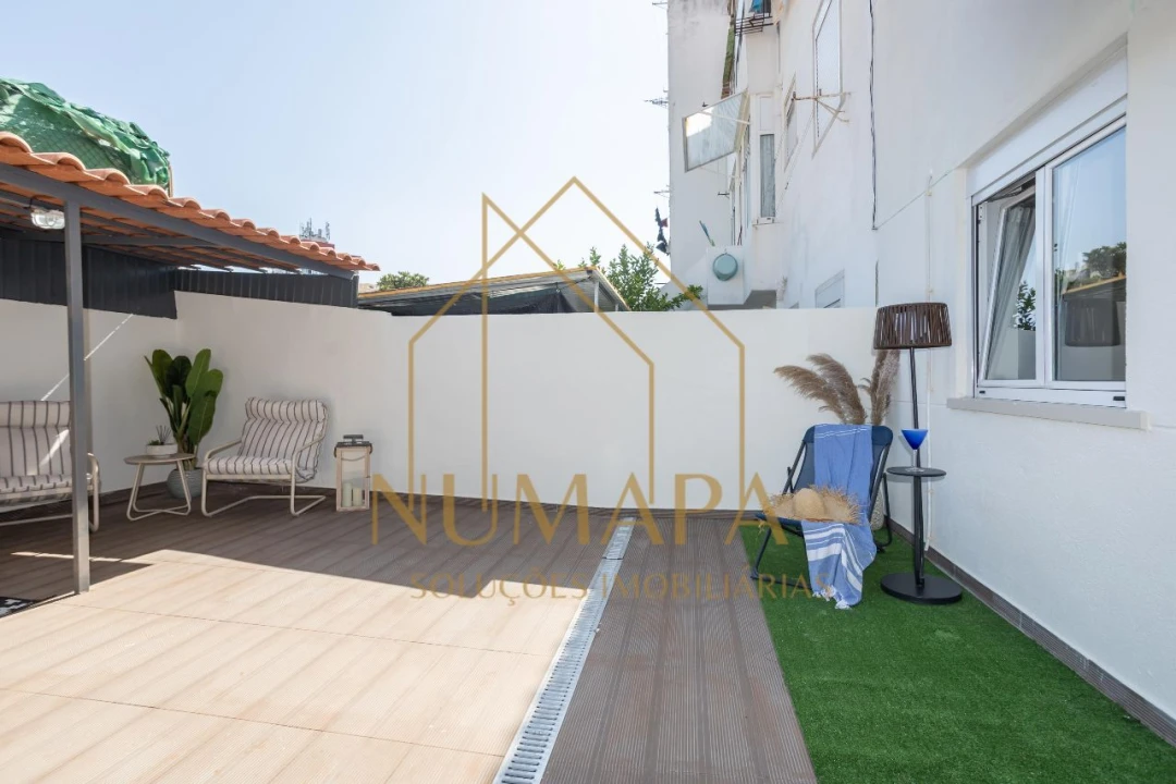 Apartamento T2 para Venda em Almada Foto 10
