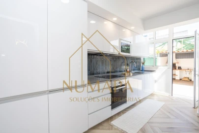 Apartamento T2 para Venda em Almada