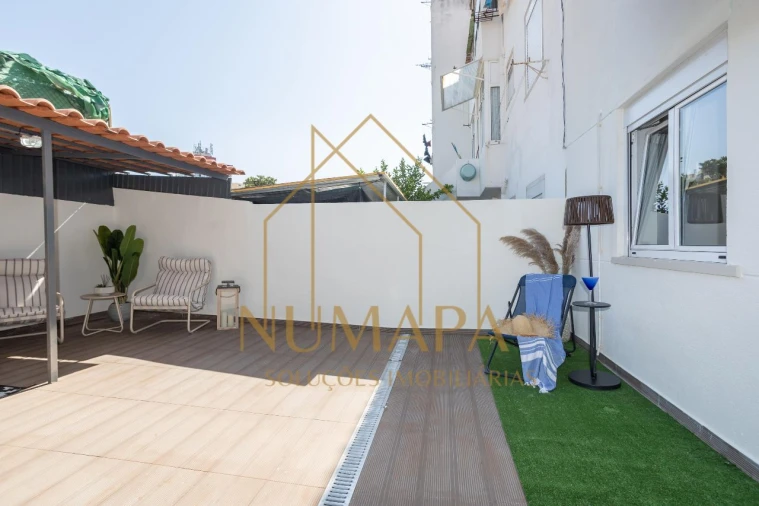Apartamento T2 para Venda em Almada Foto 10