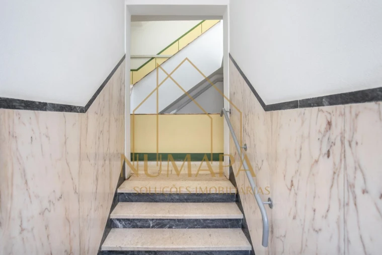 Apartamento T2 para Venda em Almada Foto 24