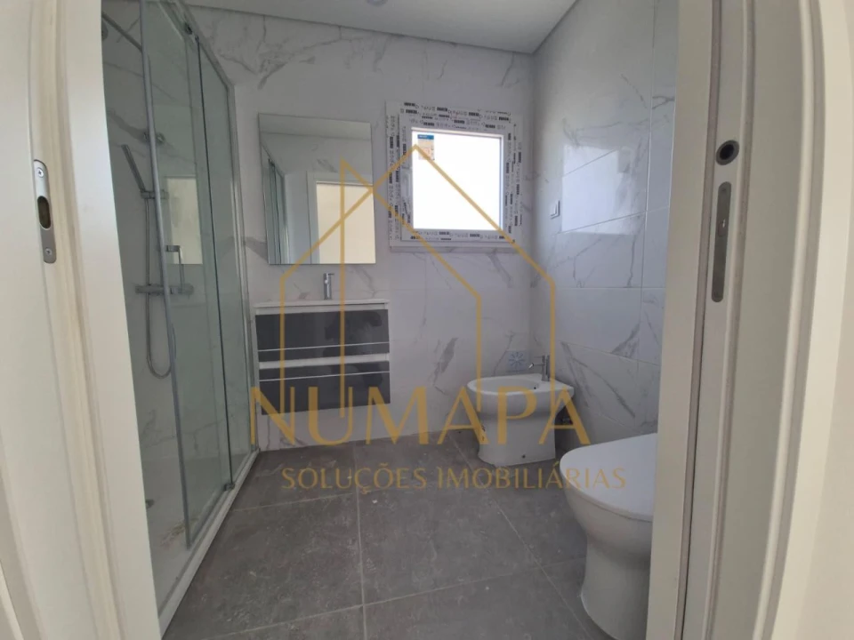 Apartamento T2 para Venda em Paio Pires Foto 8
