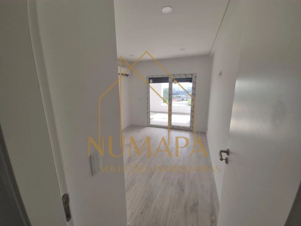 Apartamento T2 para Venda em Paio Pires Foto 9