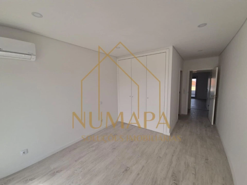 Apartamento T2 para Venda em Paio Pires Foto 12
