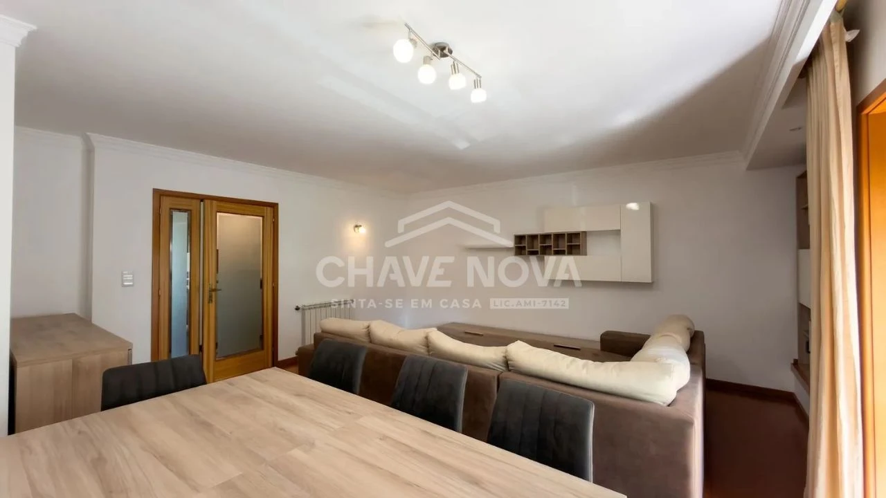 Apartamento T2 para Venda em Vila Nova de Gaia Foto 2