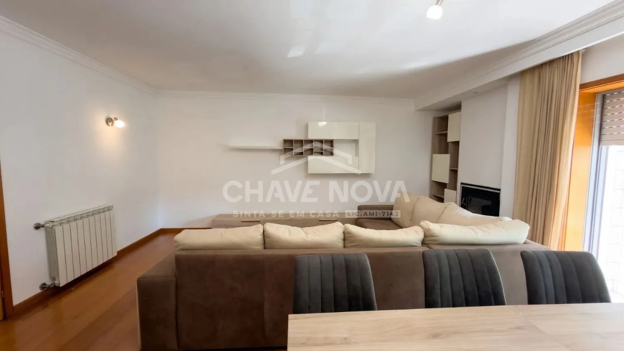 Apartamento T2 para Venda em Vila Nova de Gaia Foto 3