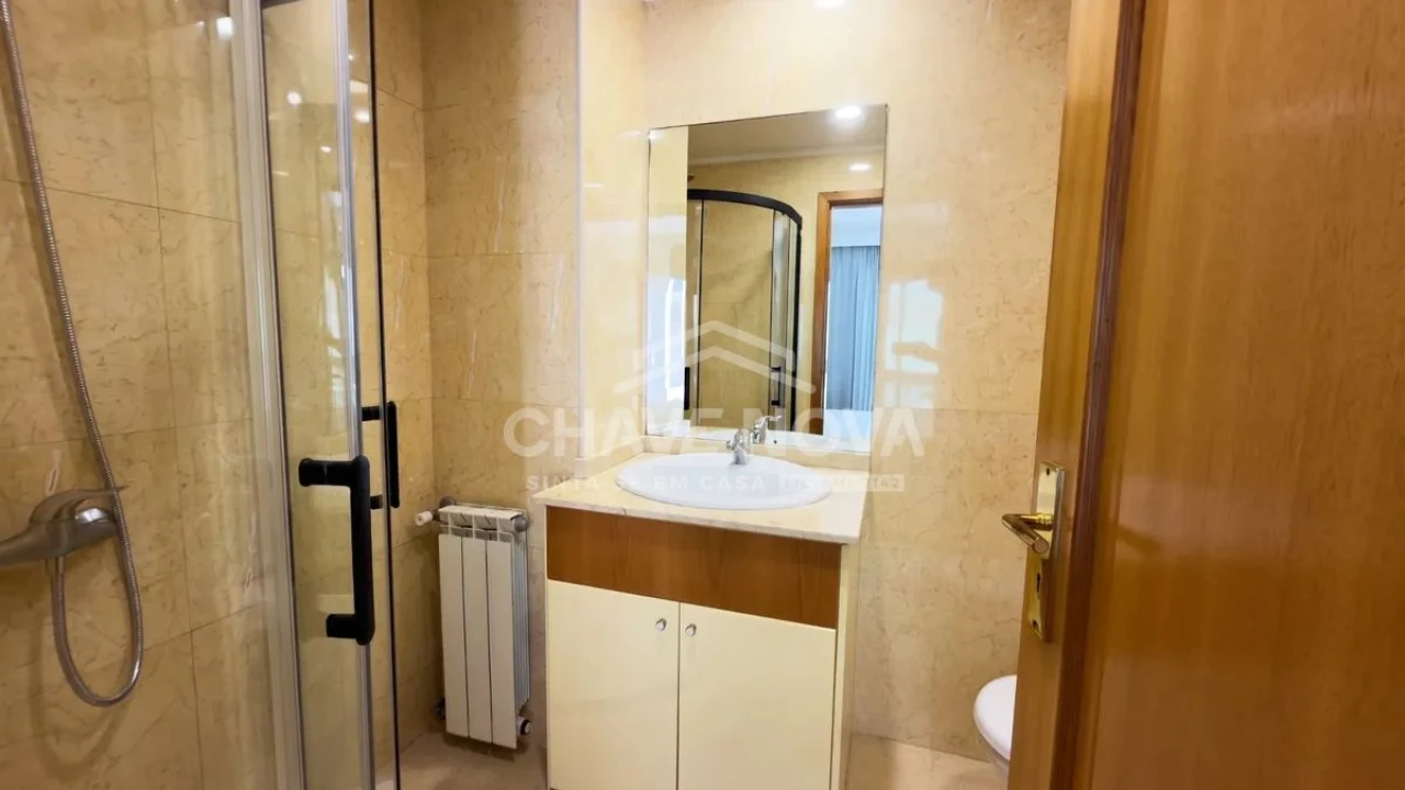 Apartamento T2 para Venda em Vila Nova de Gaia Foto 28
