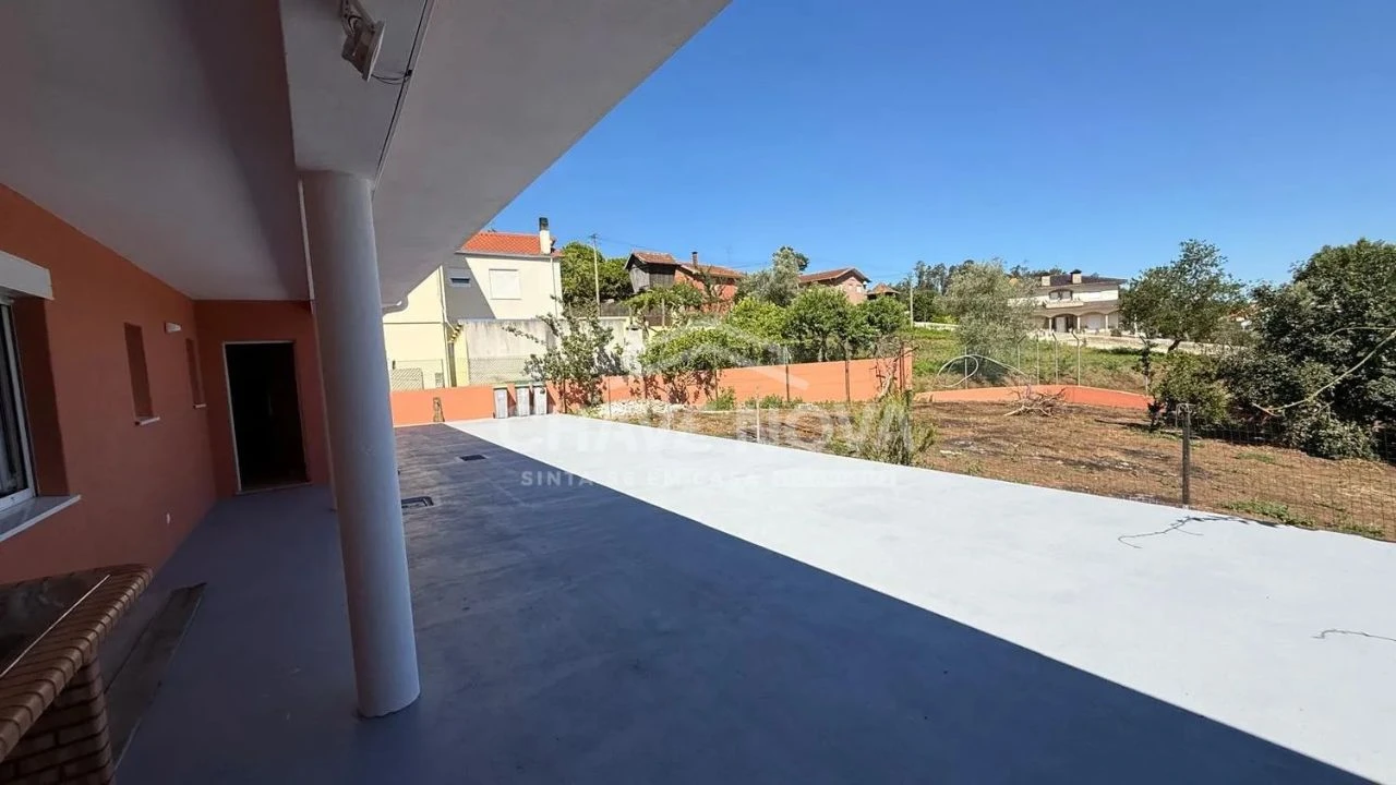 Moradia T3 para Venda em Mouchão Foto 4