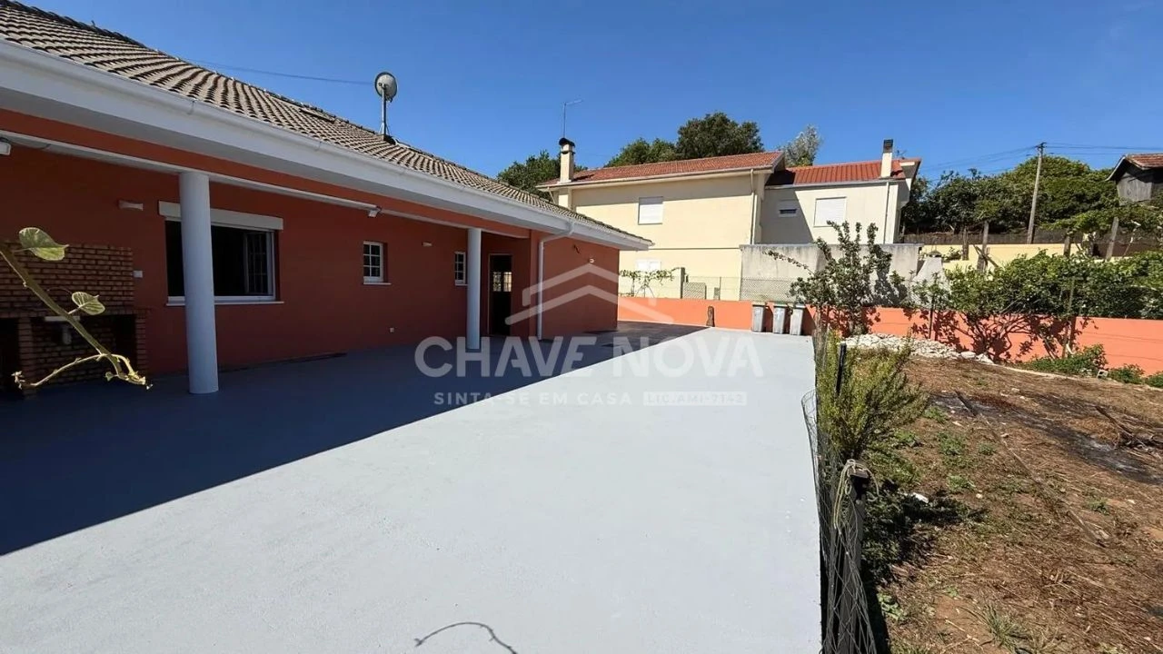 Moradia T3 para Venda em Mouchão Foto 8