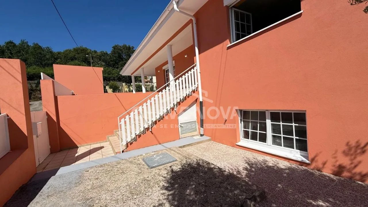 Moradia T3 para Venda em Mouchão Foto 18