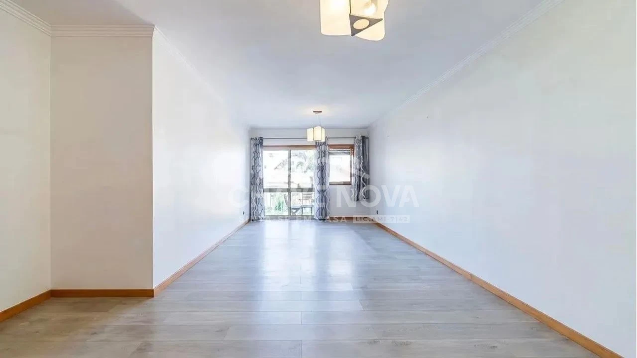 Apartamento T3 para Venda em Paços de Brandão Foto 3