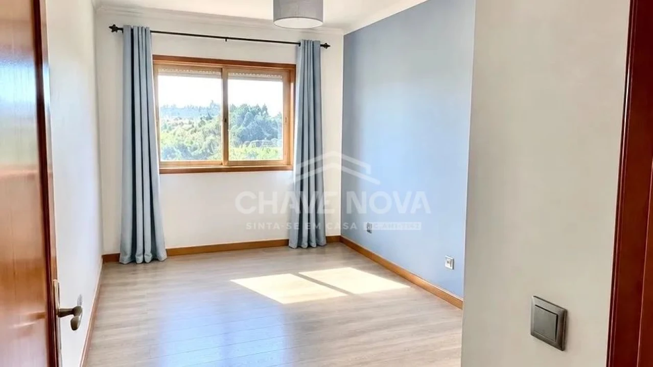 Apartamento T3 para Venda em Paços de Brandão Foto 6