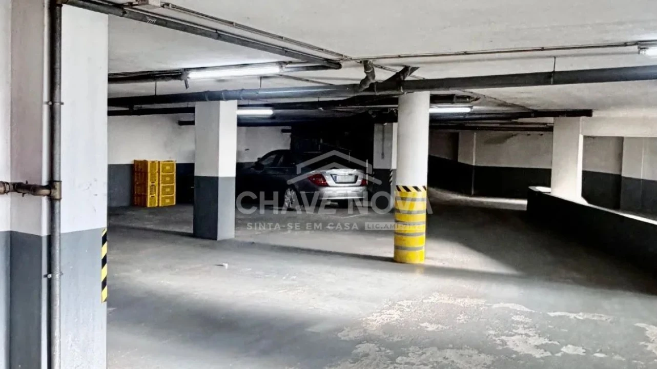 Apartamento T3 para Venda em Paços de Brandão Foto 9