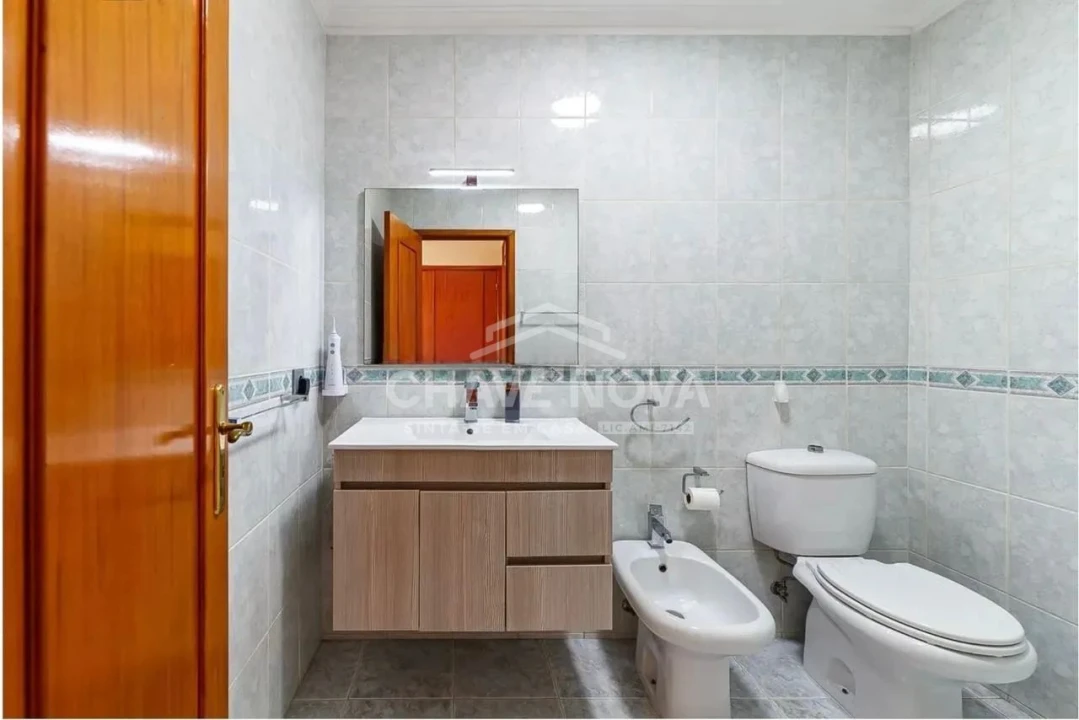 Apartamento T3 para Venda em Paços de Brandão Foto 10