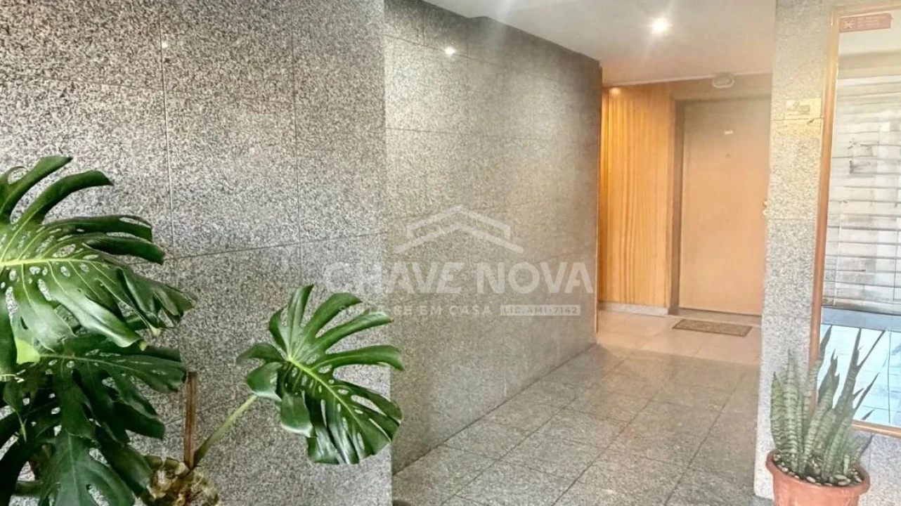 Apartamento T3 para Venda em Paços de Brandão Foto 15