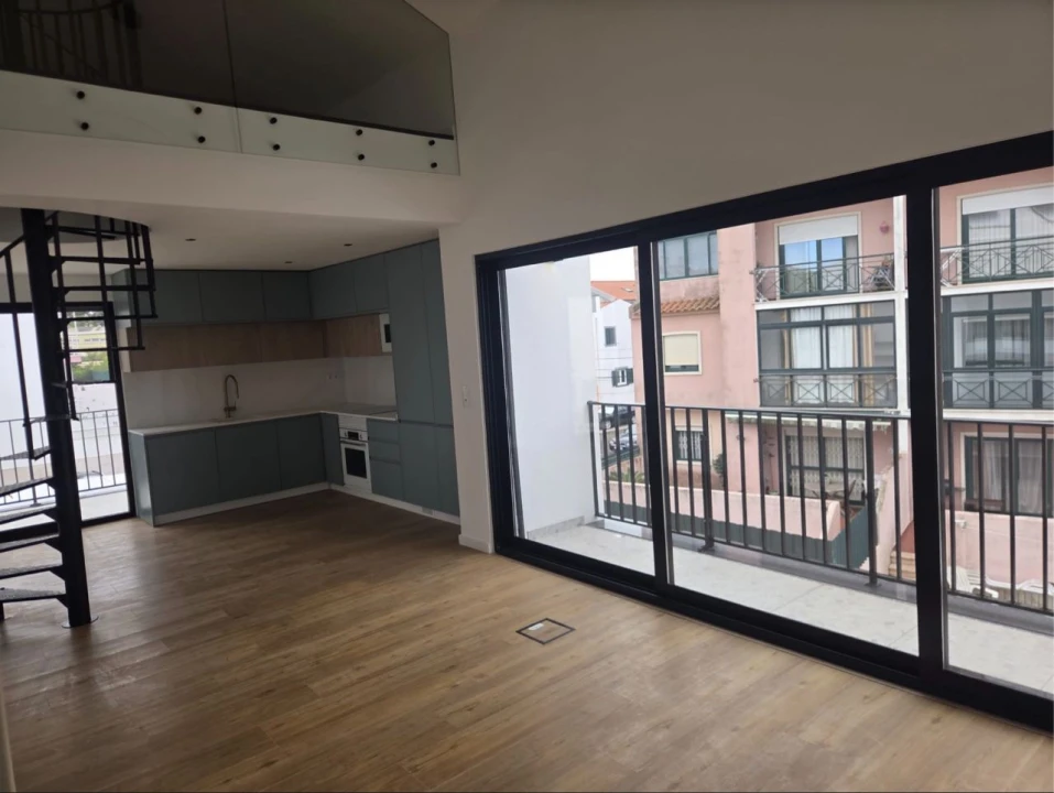 Apartamento T2 para Venda em Alcabideche Foto 2