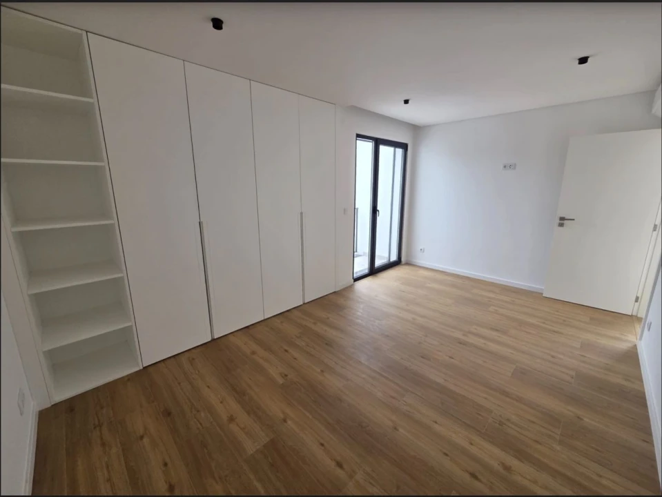 Apartamento T2 para Venda em Alcabideche Foto 12