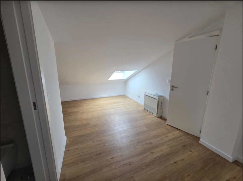Apartamento T2 para Venda em Alcabideche Foto 18