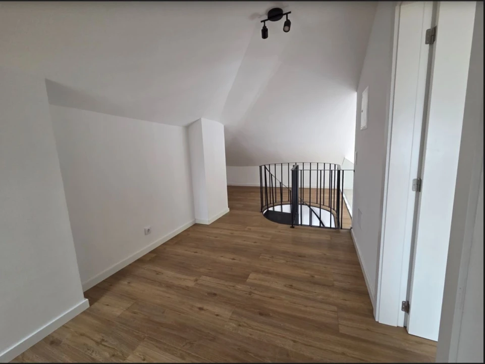 Apartamento T2 para Venda em Alcabideche Foto 22