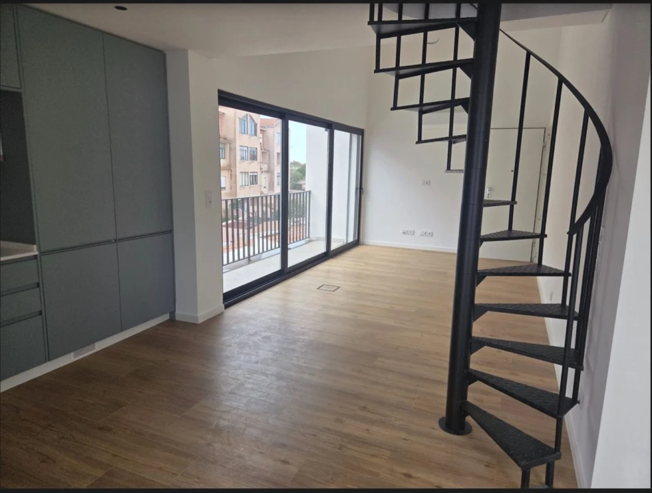 Apartamento T2 para Venda em Alcabideche Foto 4