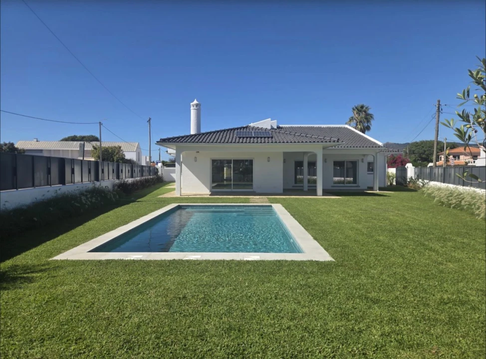 Moradia T4 para Arrendamento em Areia Foto 1