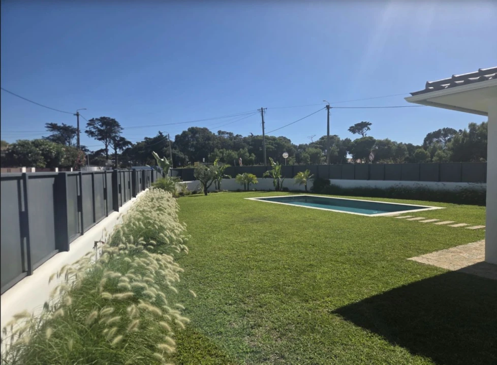 Moradia T4 para Arrendamento em Areia Foto 3