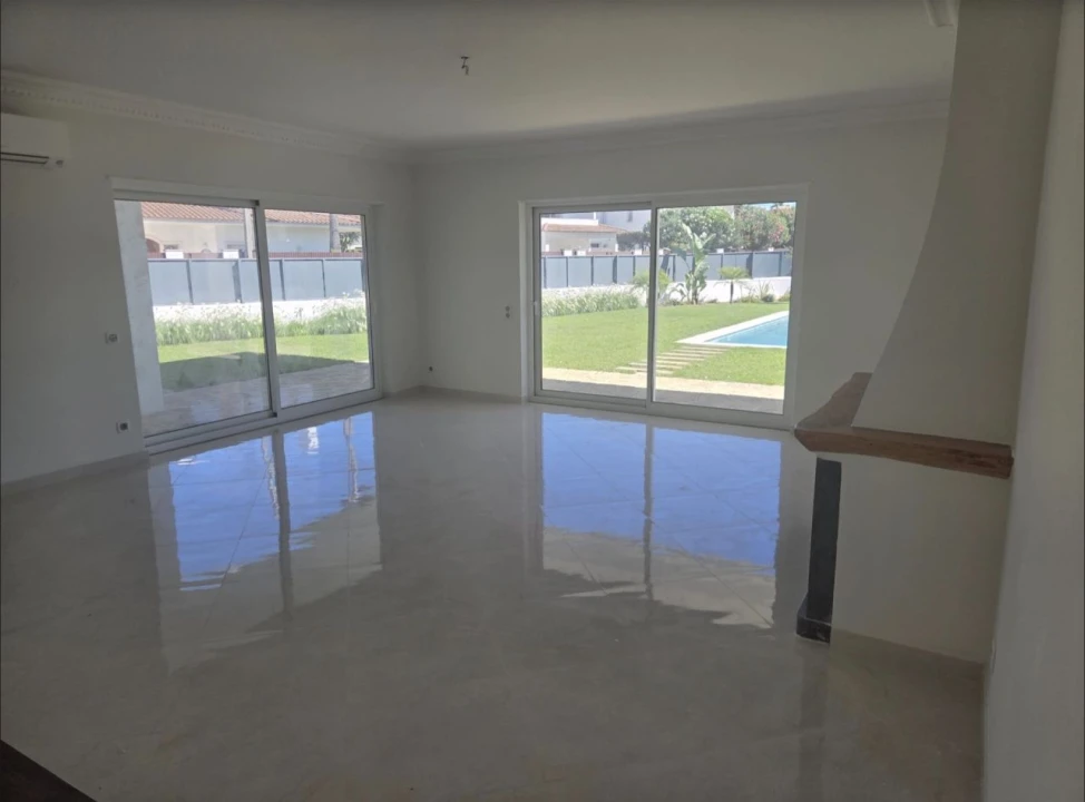 Moradia T4 para Arrendamento em Areia Foto 5