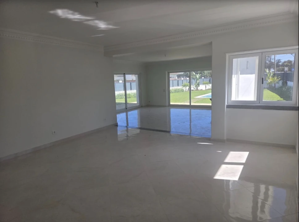 Moradia T4 para Arrendamento em Areia Foto 6