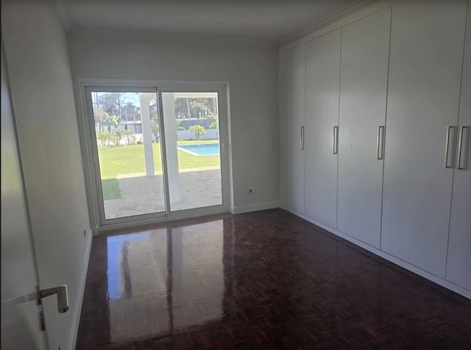 Moradia T4 para Arrendamento em Areia Foto 12