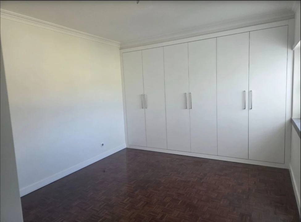 Moradia T4 para Arrendamento em Areia Foto 14