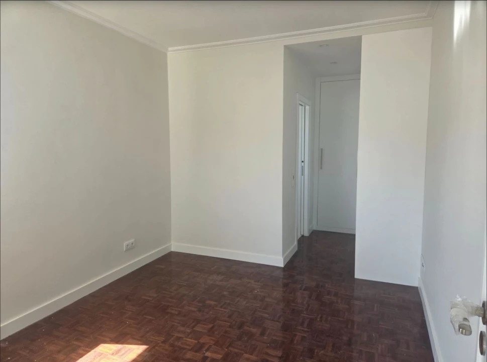 Moradia T4 para Arrendamento em Areia Foto 15