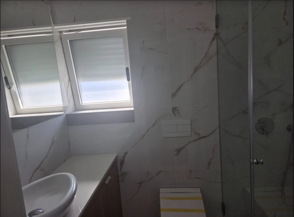 Moradia T4 para Arrendamento em Areia Foto 19