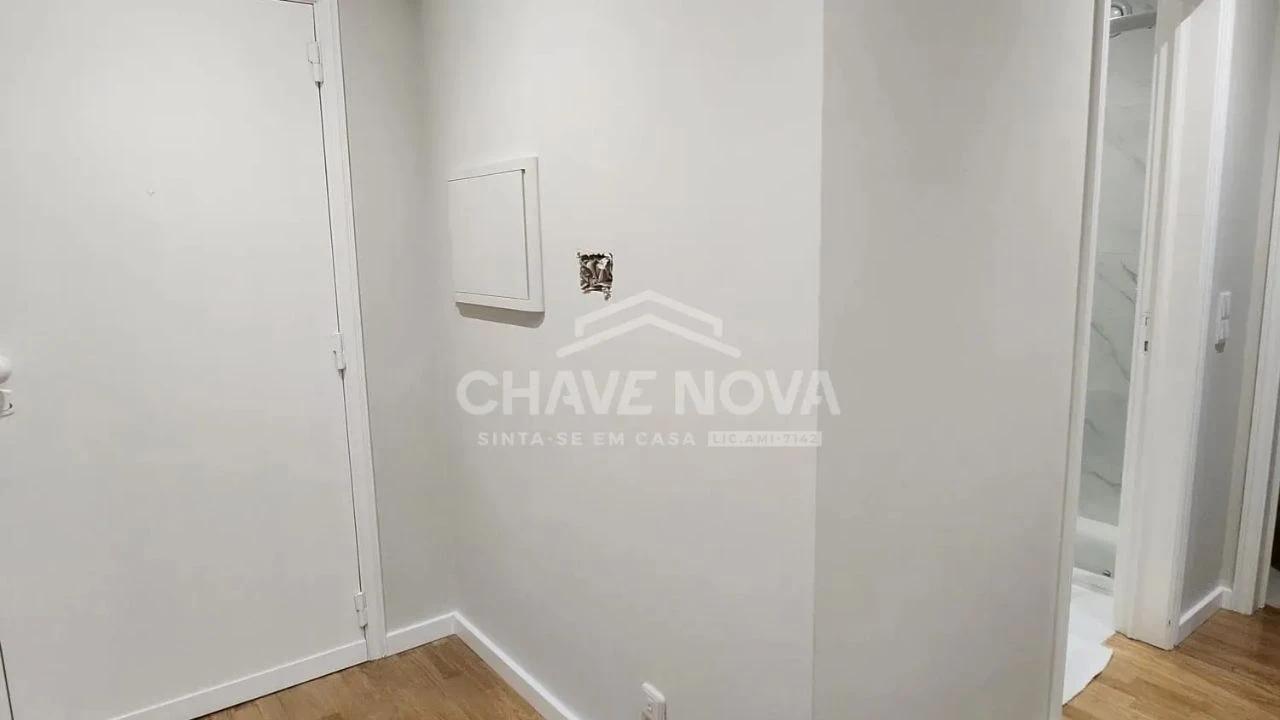 Apartamento T1 para Venda em Vila Nova de Gaia Foto 3