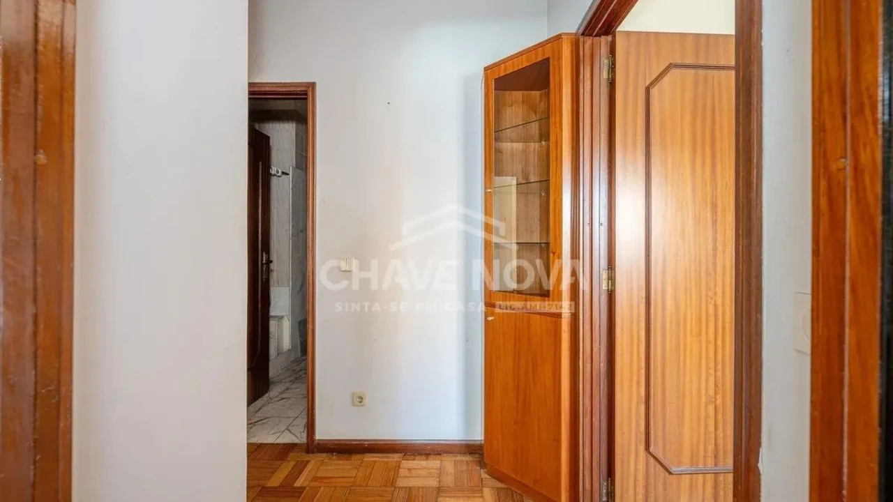 Apartamento T2 para Venda em Vila Nova de Gaia Foto 3