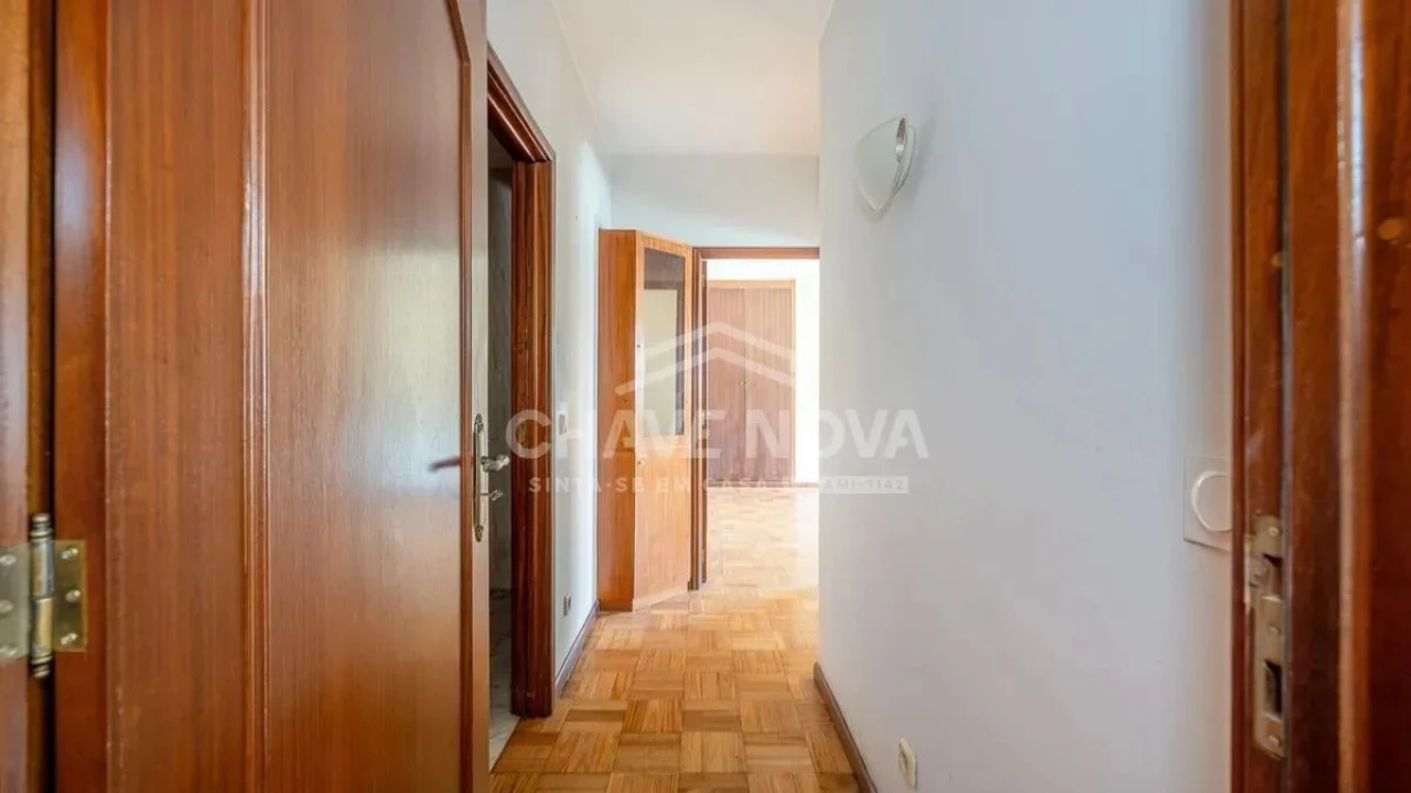 Apartamento T2 para Venda em Vila Nova de Gaia Foto 22