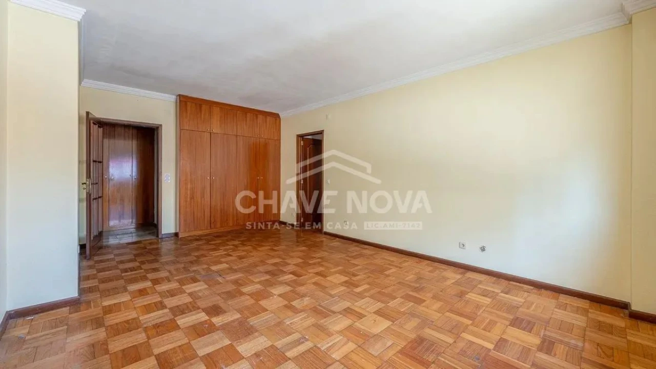 Apartamento T2 para Venda em Vila Nova de Gaia Foto 30