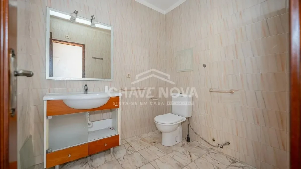 Apartamento T2 para Venda em Vila Nova de Gaia Foto 33