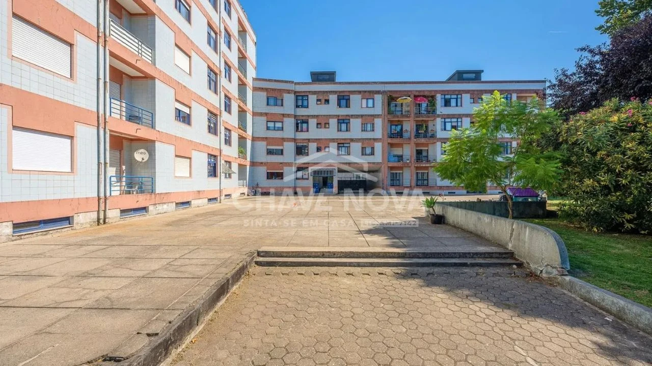 Apartamento T2 para Venda em Vila Nova de Gaia Foto 1