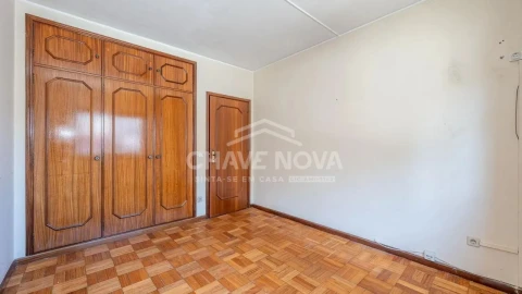Apartamento T2 para Venda em Vila Nova de Gaia