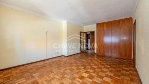 Apartamento T2 para Venda em Vila Nova de Gaia