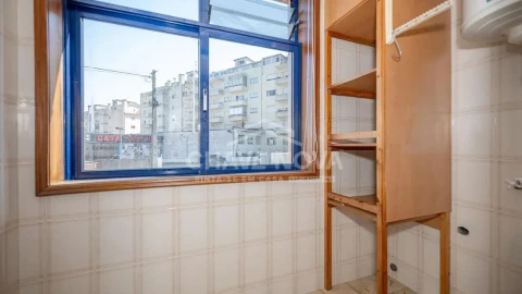 Apartamento T2 para Venda em Vila Nova de Gaia