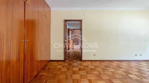 Apartamento T2 para Venda em Vila Nova de Gaia