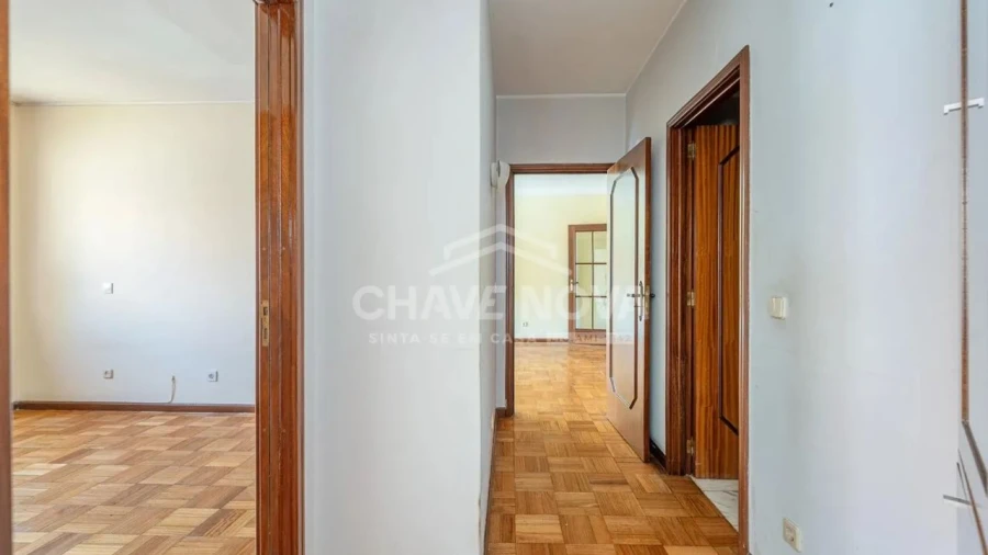 Apartamento T2 para Venda em Vila Nova de Gaia Foto 9