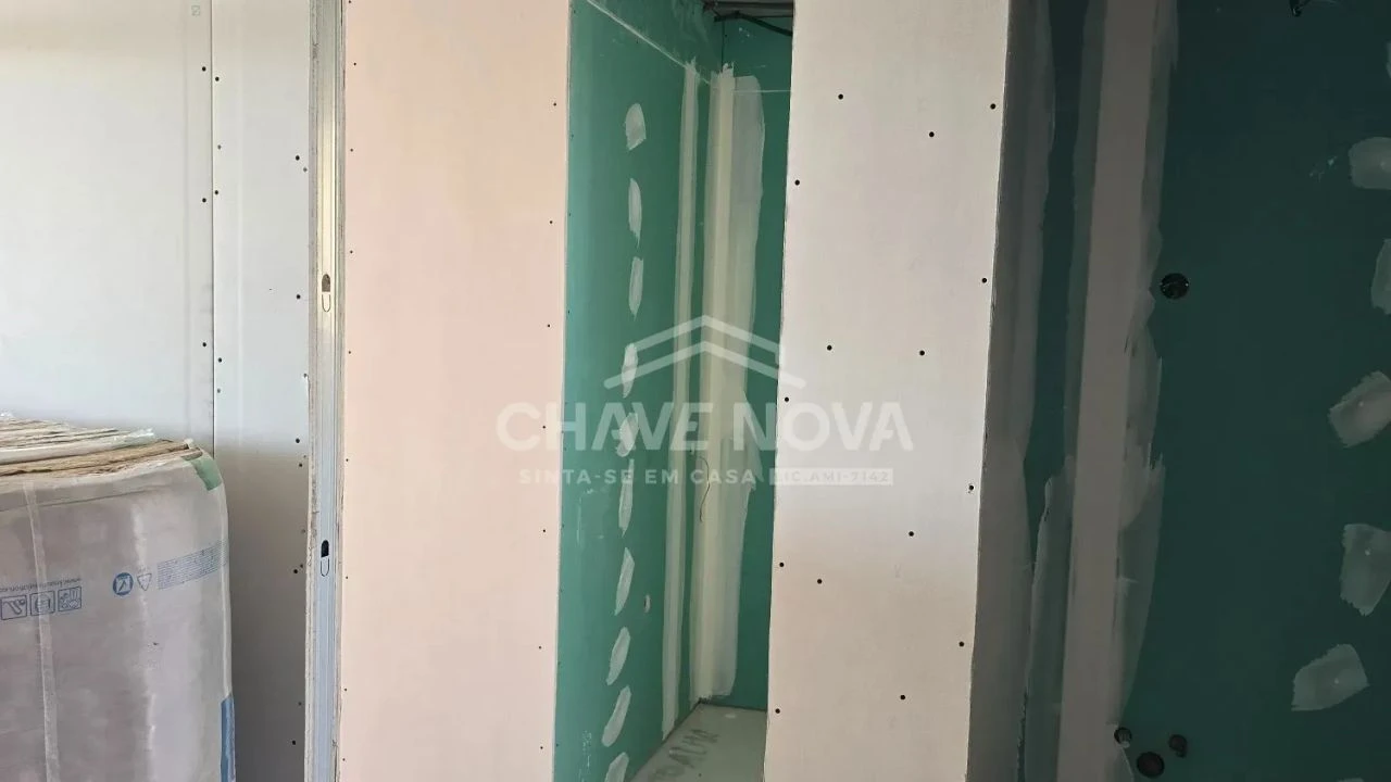 Apartamento T1 para Venda em São Félix da Marinha Foto 21