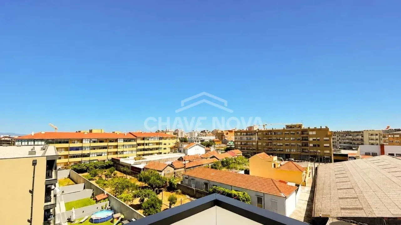 Apartamento T4 para Venda em Vila Nova de Gaia Foto 9